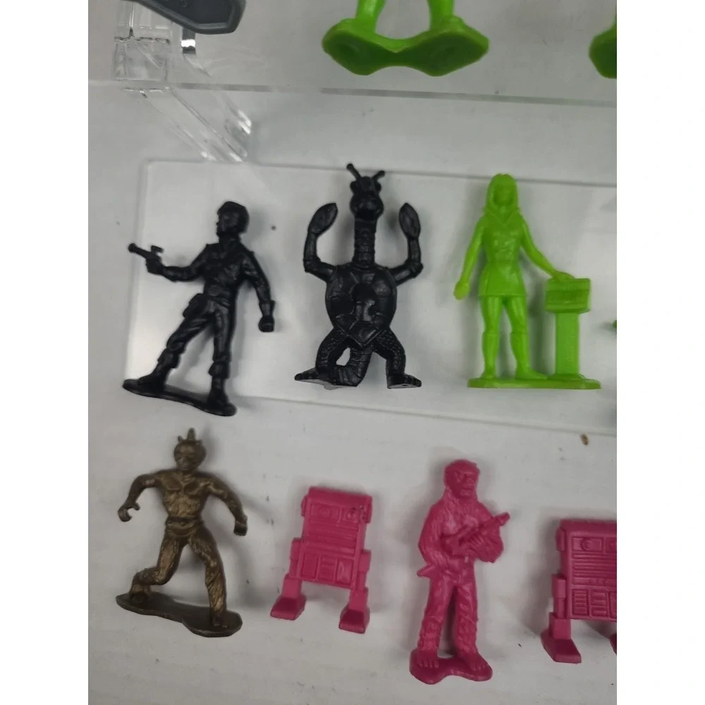 Vtg. 1970's Galaxy Laser Team figures TIM MEE Toys Lot‎ Pink Green White Silver - Picture 12 of 14